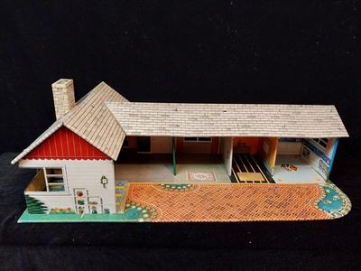 LARGE VINTAGE TIN PLAYHOUSE WITH MARX AND RENWAL FURNITURE