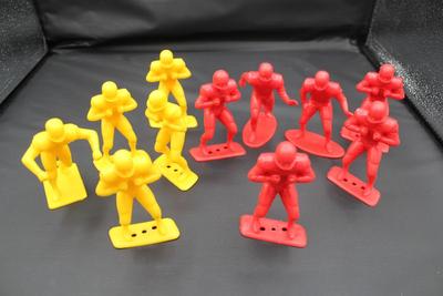 Louis Marx - Collectible 1969 Plastic Football Players