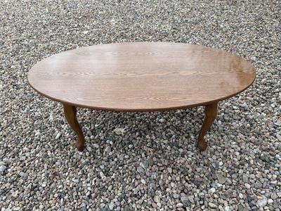 OVAL COFFEE TABLE IN GREAT SHAPE