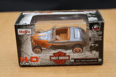 Harley Davidson - 1932 Ford Roadster Limited Edition