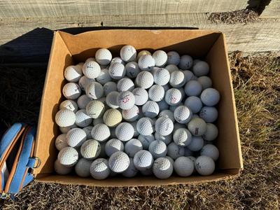 MIXED SET OF GOLF CLUBS, BAG AND MANY GOLF BALLS