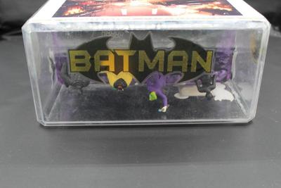Justice League - Display Case with Batman, Robin, Cat Women and Joker