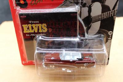 Johnny Lightning - Elvis 1953 Buick- Super 8 - Diecast Car