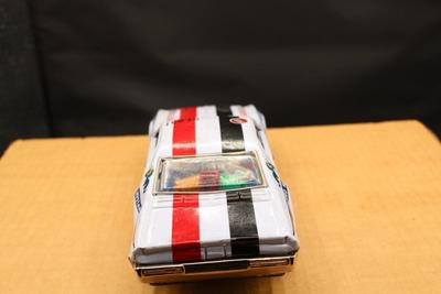 Very Nice Vintage Tin Litho Battery Operated Oldsmobile Toronado Race Car