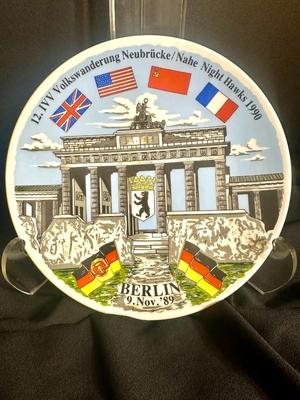 Fall of Berlin Wall Commemorative Plate 11/09/89