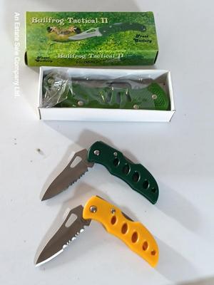 Bullfrog Tactical II Knife and two smaller Frost cutlery pocketknives NIB