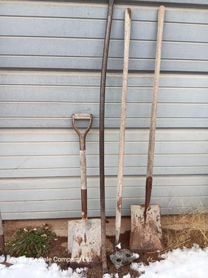 Hand tools for cement - Shovels - scraper and a pry bar
