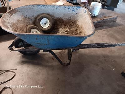 Wheelbarrow with two extra tires