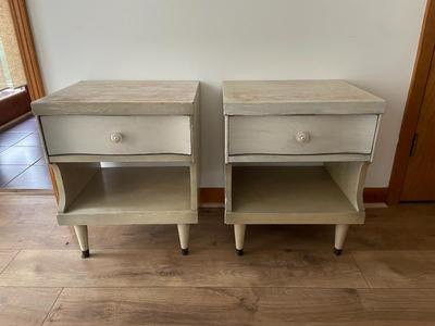 Set of Nighstands
