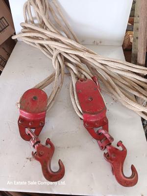 Vintage Durbin Durco Hoist pully with rope