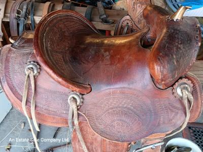 Antique Child's Saddle / Pony saddle