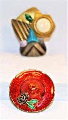 2 Pins Beautiful Red Hat & Eclectic Modern Piece