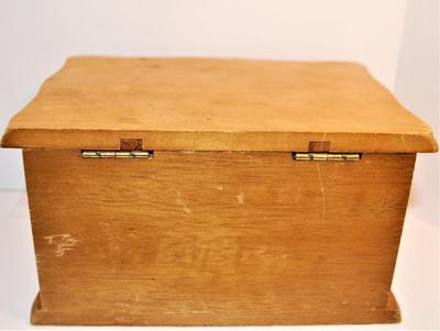 Maple Wood Style Jewelry Box 7" x 4 1/2" H x 5 1/2" D