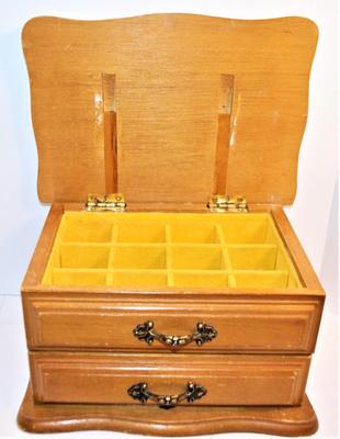 Maple Wood Style Jewelry Box 7" x 4 1/2" H x 5 1/2" D
