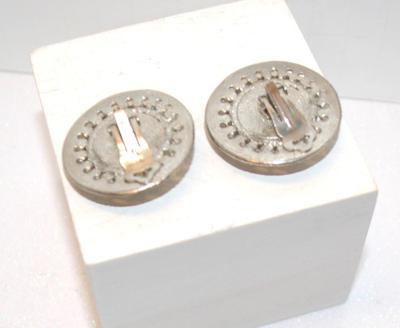 Snap-On Circle Earrings with Large Black Stone & Silver Tone Surrounds Size: 1 1/2" Diam.