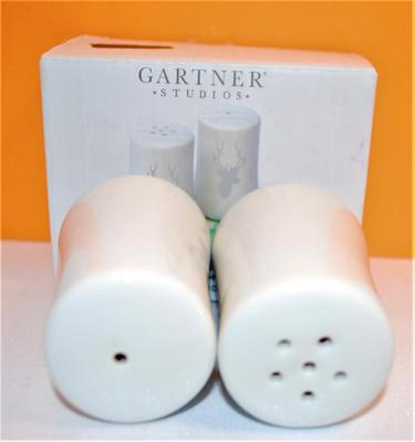 "Gartner" Pale Elk Impression on White Shakers-Boxed 3 1/4"