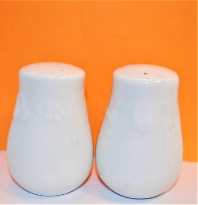 Classic All White Cylinder Shaped Set 4"
