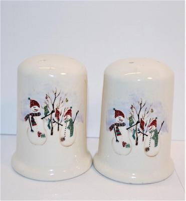 Snowmen Outdoor Scene with Stockings + Ornaments on Tree 3 1/2"