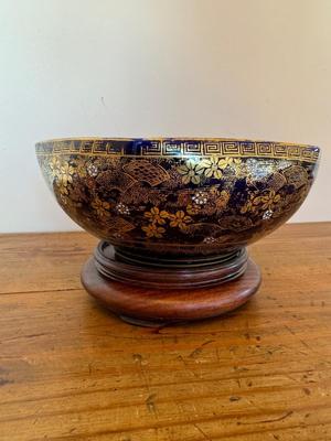Japanese Satsuma bowl, Cobalt blue, finely painted Geisha, Porcelain, Meiji Period (1869-1927)