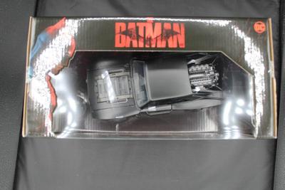 DC Comics - The Batman & BatMobile
