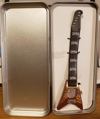 Elvis Presley Guitar Shaped Watch Novelty Black/Red Guitar Wristwatch
