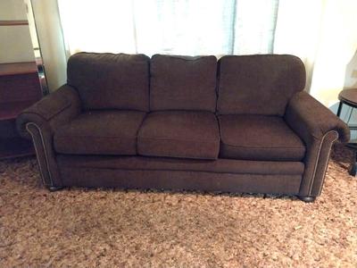CLEAN CHOCOLATE BROWN FLEXSTEEL SOFA WITH NAILHEAD ACCENTS