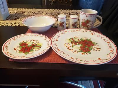 Christmas Dishes - Serving for 8