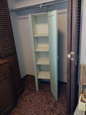 VINTAGE WOODEN FOUR SHELF CABINET AND WOODEN CHAIR