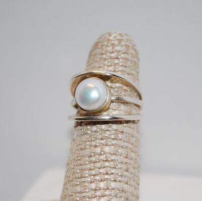 STERLING SILVER Ring with Pearl-Style Stone on a Triple Loop Band Marked .925 Size 6