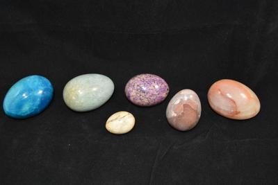 Lot of Alabaster & Agate Eggs
