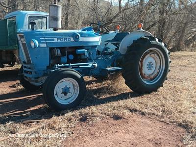 Running Ford 2600 Tractor