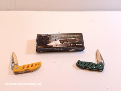 Three Frost Cutlery pocketknives - Marine Corps Tactical and two smaller ones