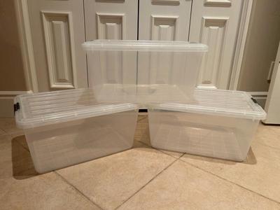 Lot 584 Storage containers