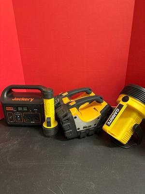Lot 560 Jackery portable power station and flashlights