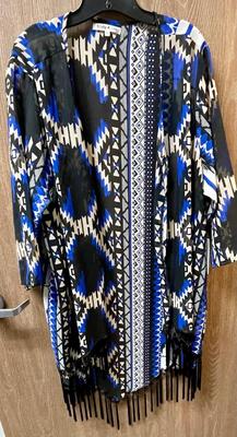 Women's Truly 4 You - size XXL - Evening Shawl or Beach Coverup Geometric Blue, Blavck and White NWT