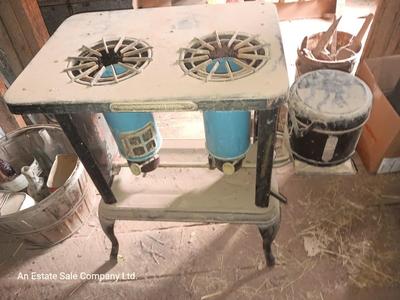 Antique early 1900's kerosene two burner stove with glass kerosene bottle