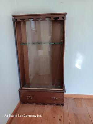 Glass door gun cabinet with drawer - holds 8 rifles.