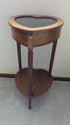 Display Top Heart Shaped Side Table