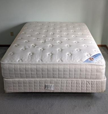 Queen Size Serta Courtland Bed and Frame