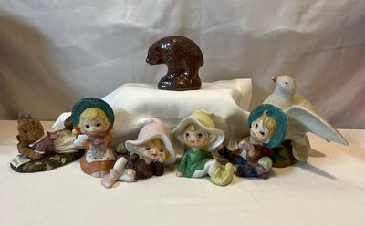 Hoganan coco bear, Vintage ceramic girls figurines, Windsor bear