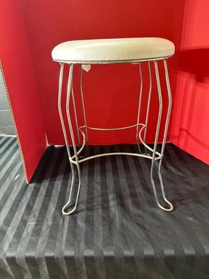 Lot 660 white vanity stool
