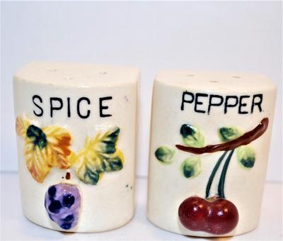 Vintage "Spice + Pepper" Set with Flat Back and Fruit 2 1/2"