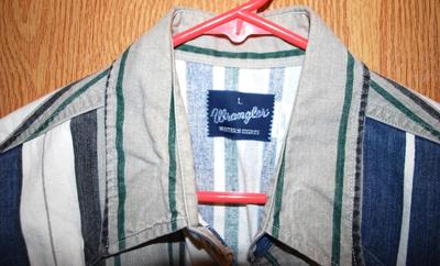 "Wrangler-Western Shirts" Brand - Blue Stripe Shirt with Pearl Style Snaps Size: LARGE