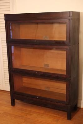 Globe-Wernicke Antique Mahogany Sectional Bookcase (See Description)