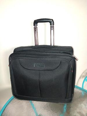 VAN HEUSEN CARRY ON BAG OR BRIEFCASE ON WHEELS