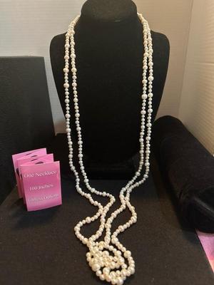 Lot 1007 freshwater pearl necklace