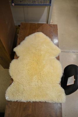 Beautiful Off-White Sheepskin 45â€x32â€