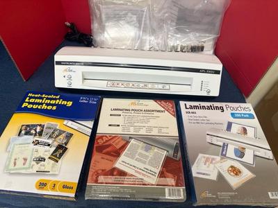 Lot 867 Laminating machine