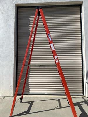 Lot 884 9 1/2 feet tall Werner, fiberglass ladder