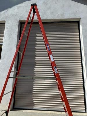 Lot 886, Werner, 12 foot fiberglass ladder
